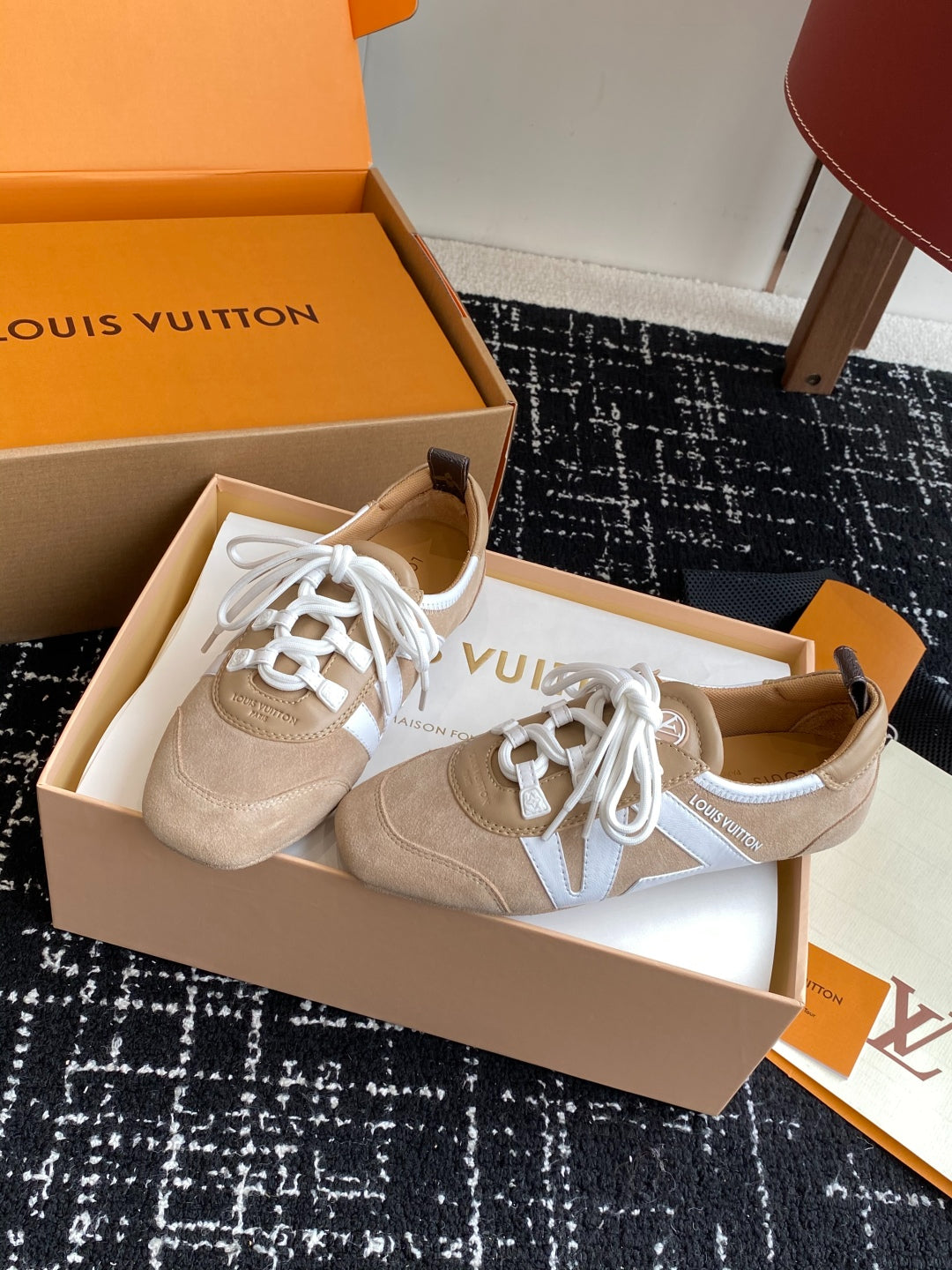 Louis Vuitton Recif Sneaker (Beige/White)