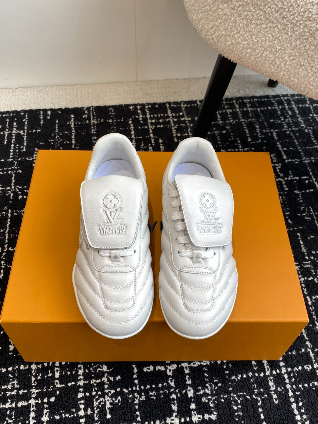 Louis Vuitton LV Kick Sneaker (White Leather)