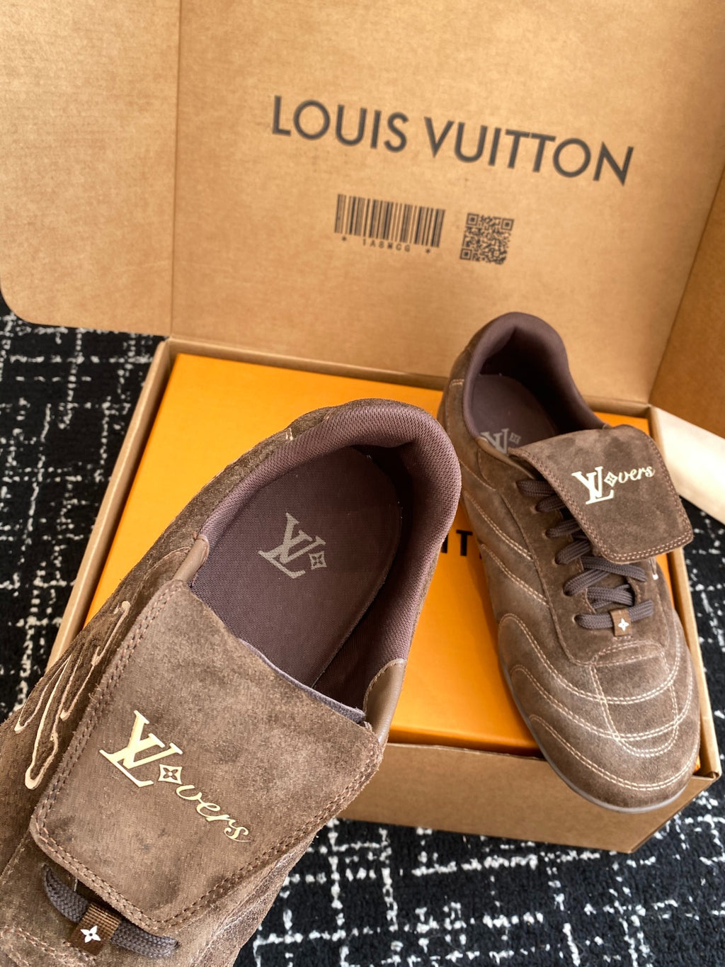 Louis Vuitton LV Kick Sneaker (Brown Suede)