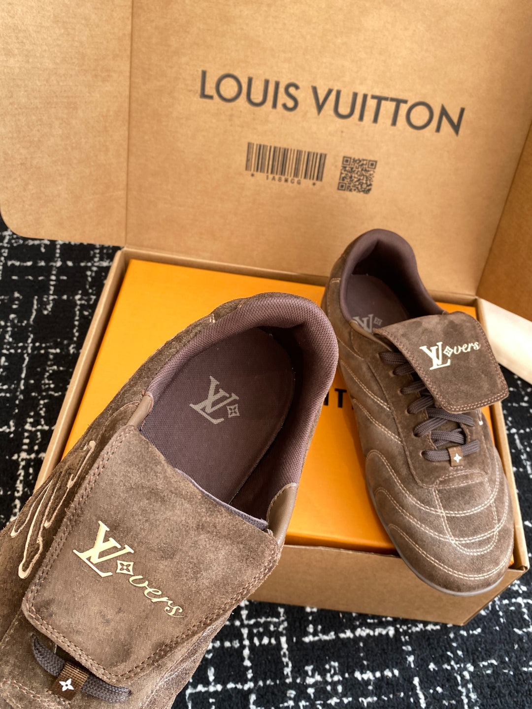Louis Vuitton LV Kick Sneaker (Brown Suede)