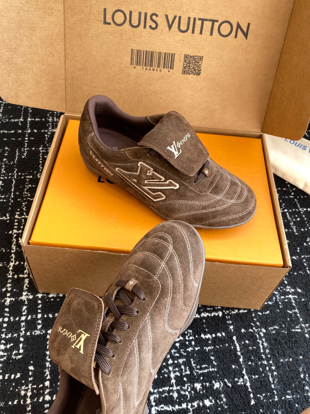 Louis Vuitton LV Kick Sneaker (Brown Suede)