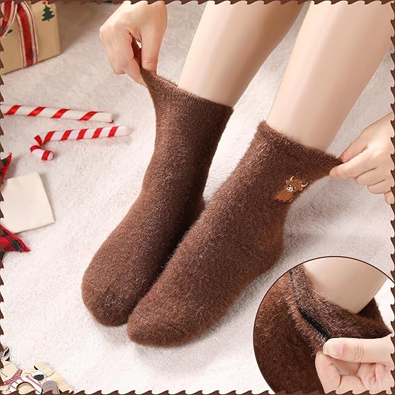 ⏳Limited-time 50% off⏰Women's Cute Warm Highland Cow Embroidered Plush Socks🐮🧦