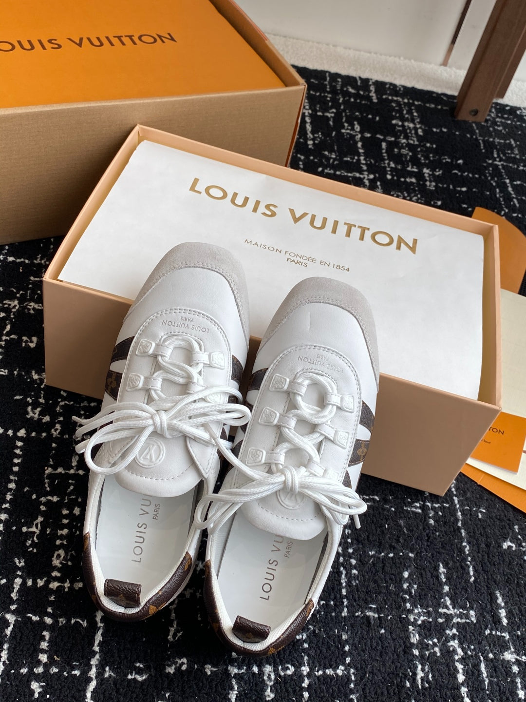 Louis Vuitton LV Recif Sneaker (White/Monogram)