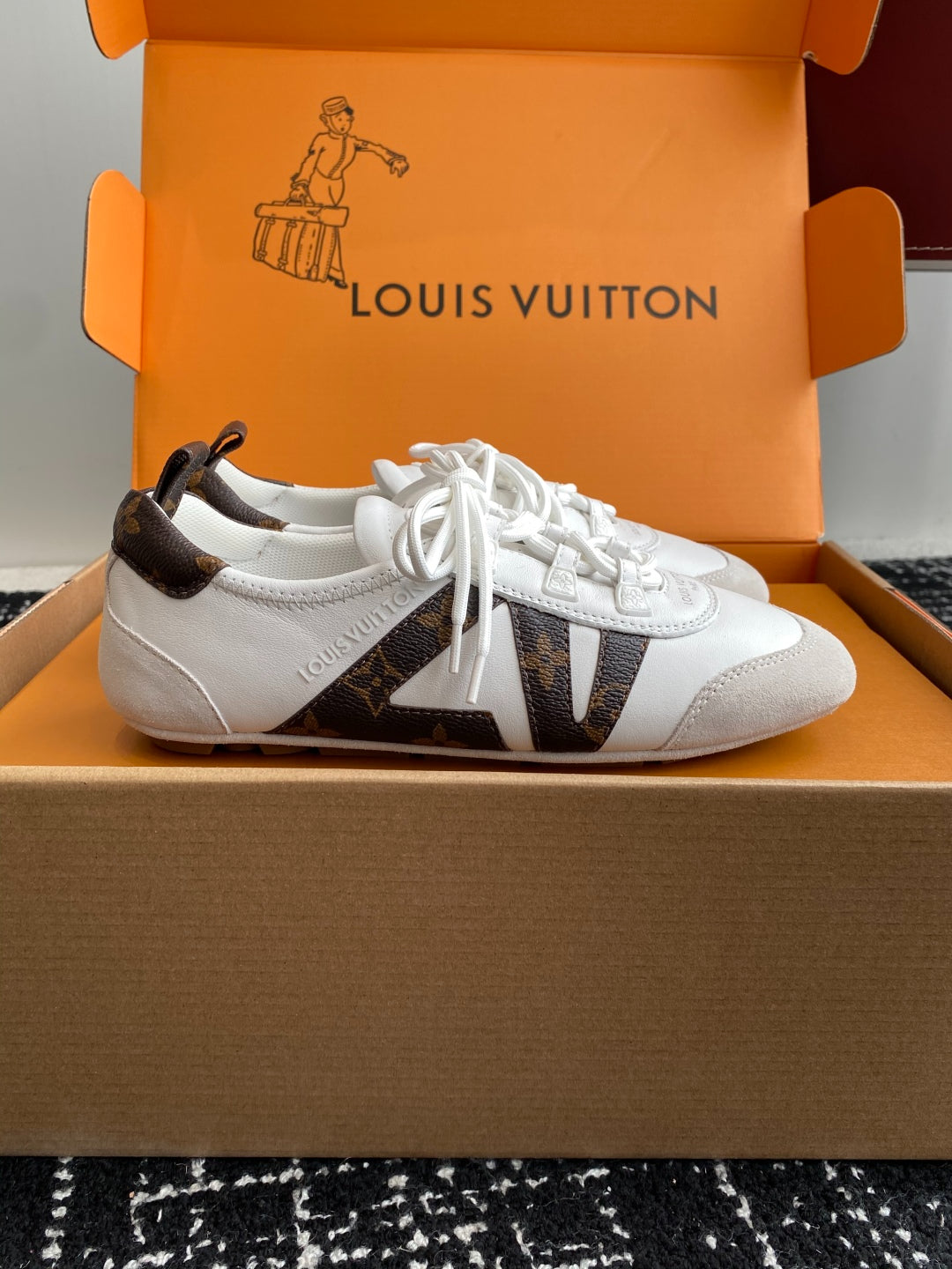 Louis Vuitton LV Recif Sneaker (White/Monogram)