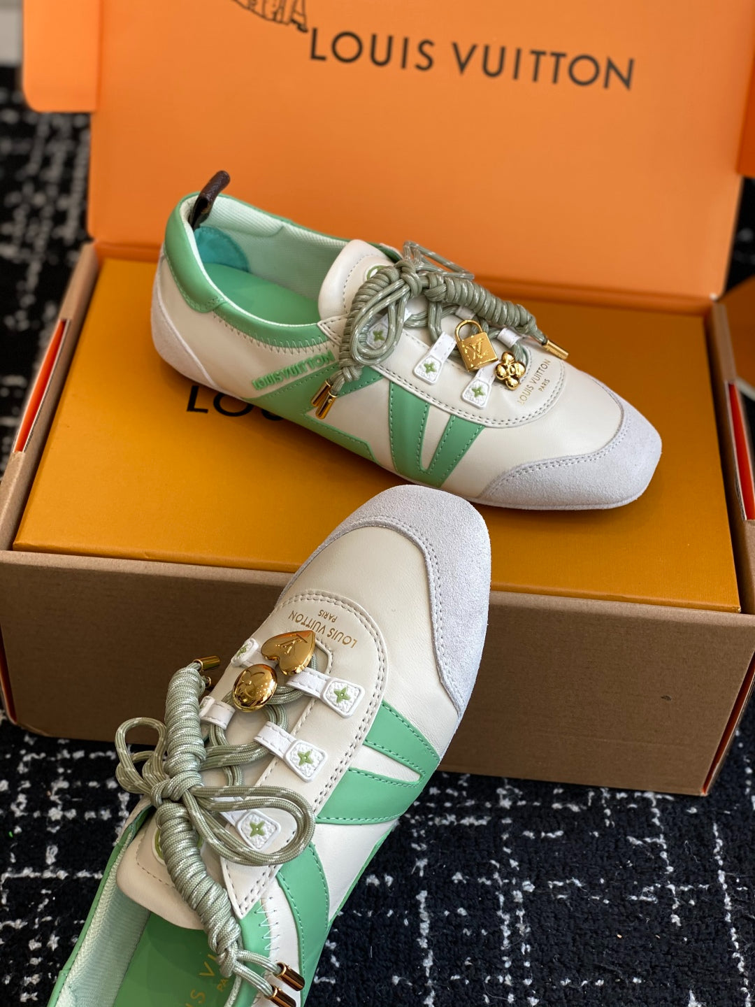 Louis Vuitton Recif Sneaker (White/Green)