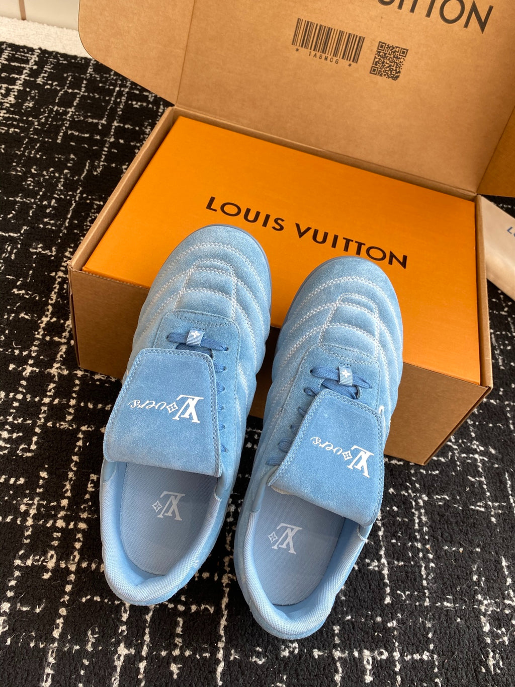Louis Vuitton LV Kick Sneaker (Light Blue Suede)