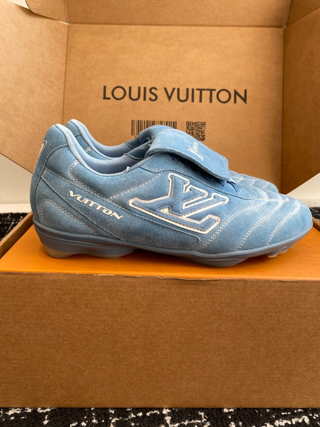 Louis Vuitton LV Kick Sneaker (Light Blue Suede)