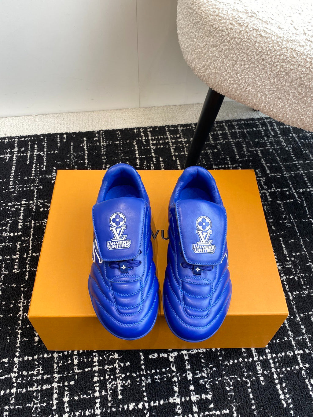 Louis Vuitton LV Kick Sneaker (Blue Leather)