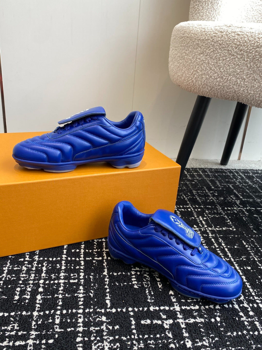 Louis Vuitton LV Kick Sneaker (Blue Leather)