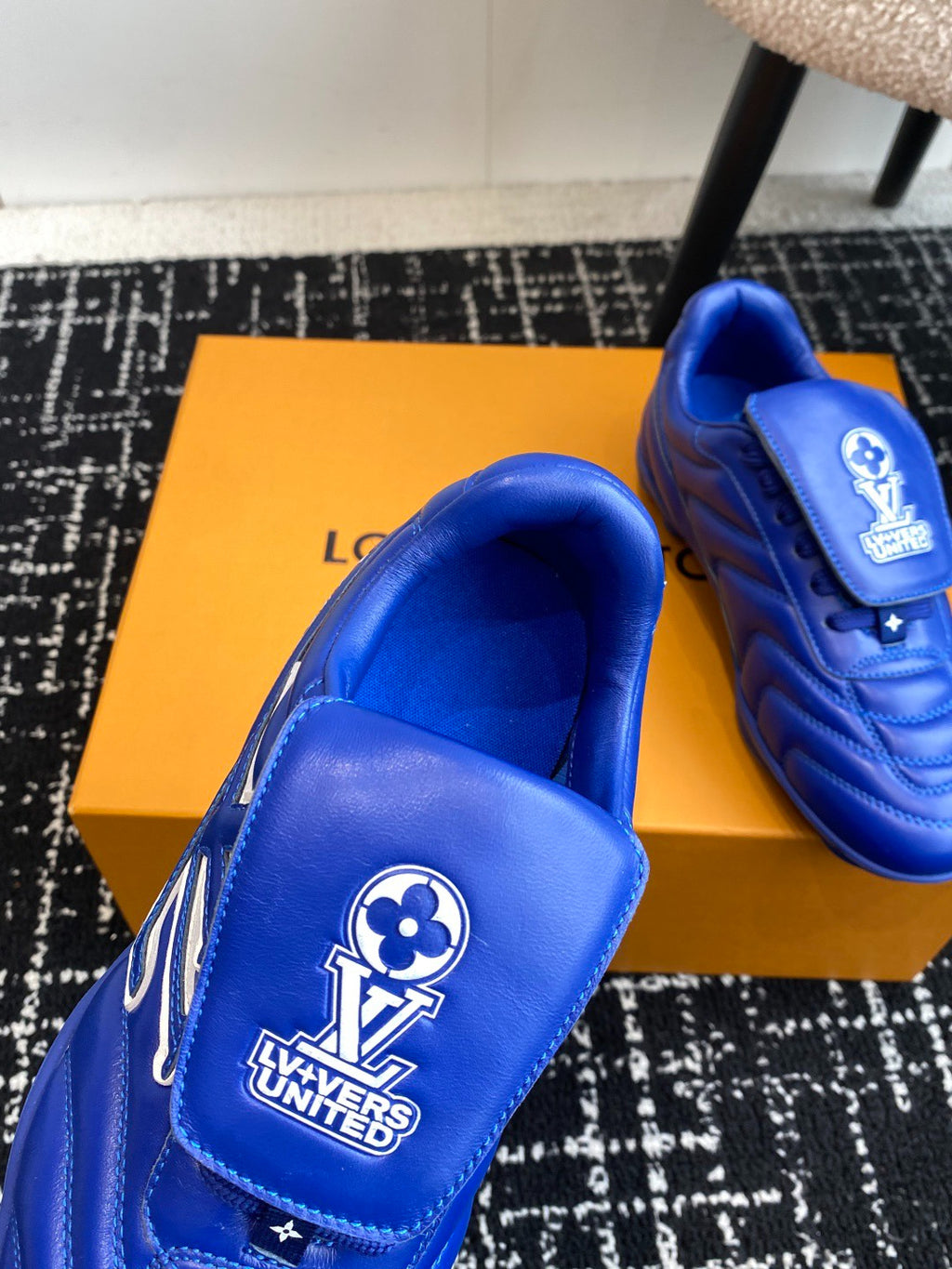 Louis Vuitton LV Kick Sneaker (Blue Leather)