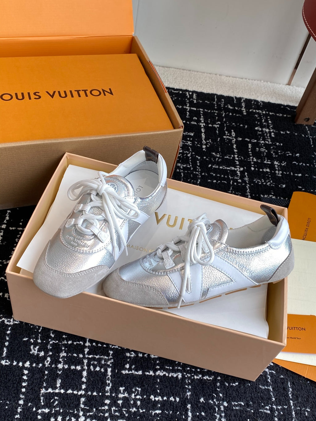 Louis Vuitton Recif Sneaker (Silver/White)