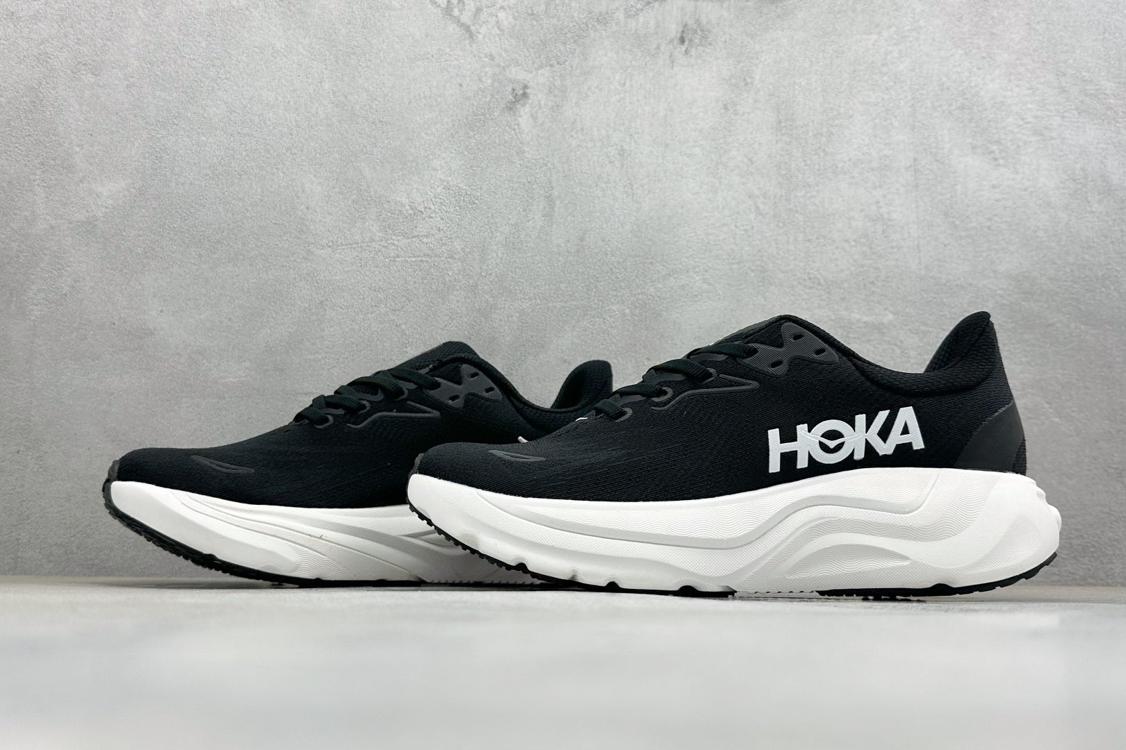 HOKA Arahi 8 Black White Two-Tone Stability Running Shoes
