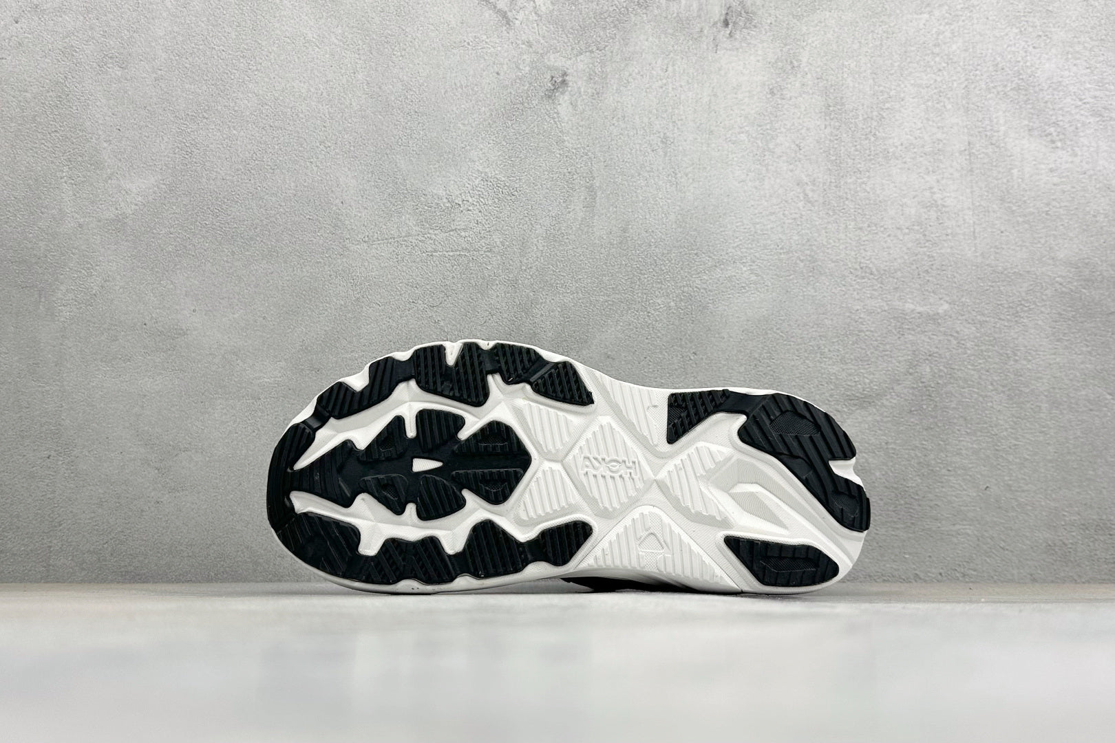 HOKA Arahi 8 Black White Two-Tone Stability Running Shoes