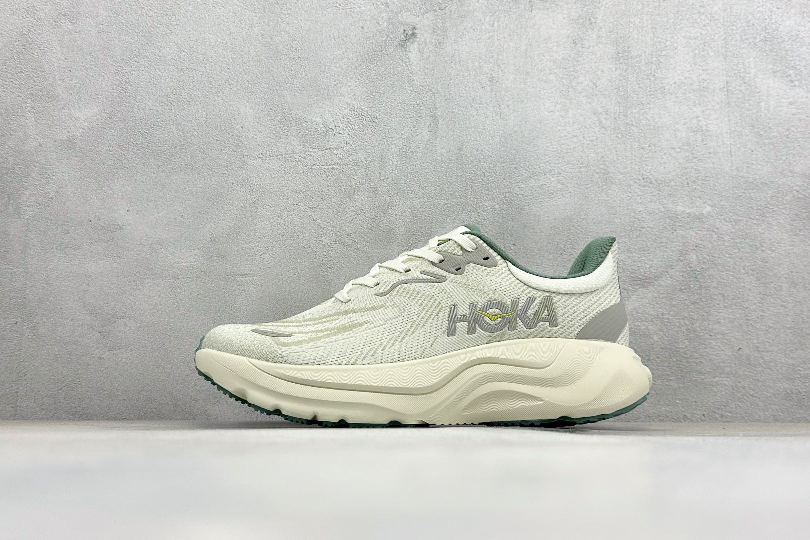 HOKA Arahi 8 Off White Deep Green Stability Running Shoes
