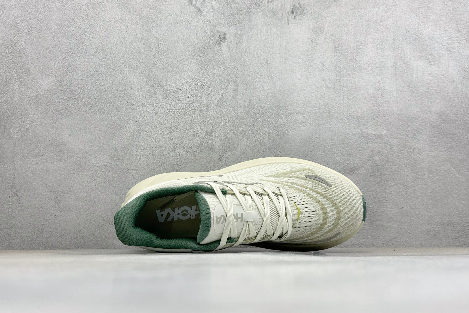 HOKA Arahi 8 Off White Deep Green Stability Running Shoes