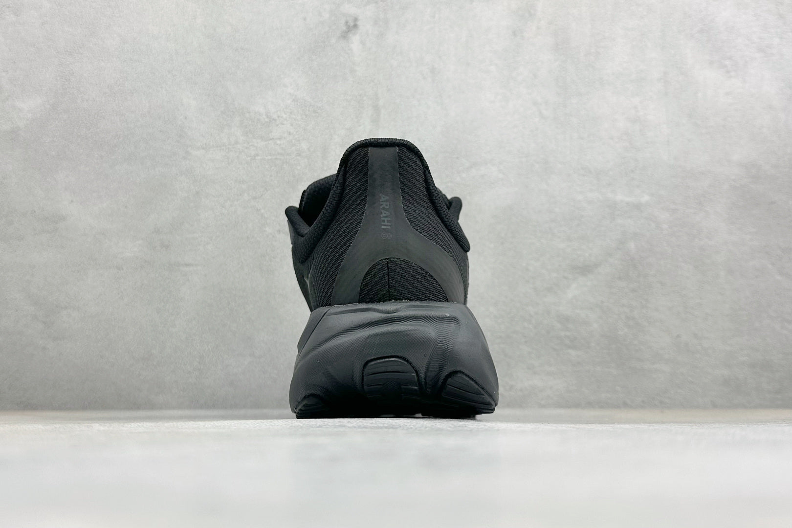 HOKA Arahi 8 Full Black All Black Stability Running Shoes