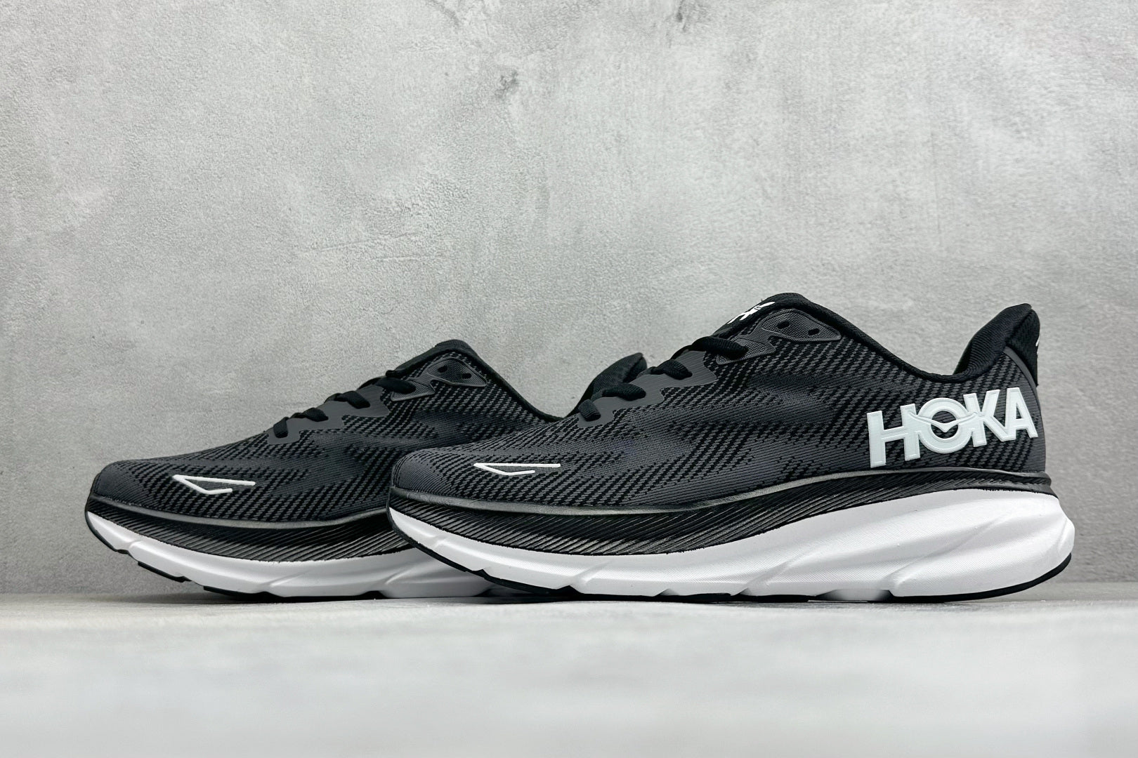 HOKA Clifton 9 Black