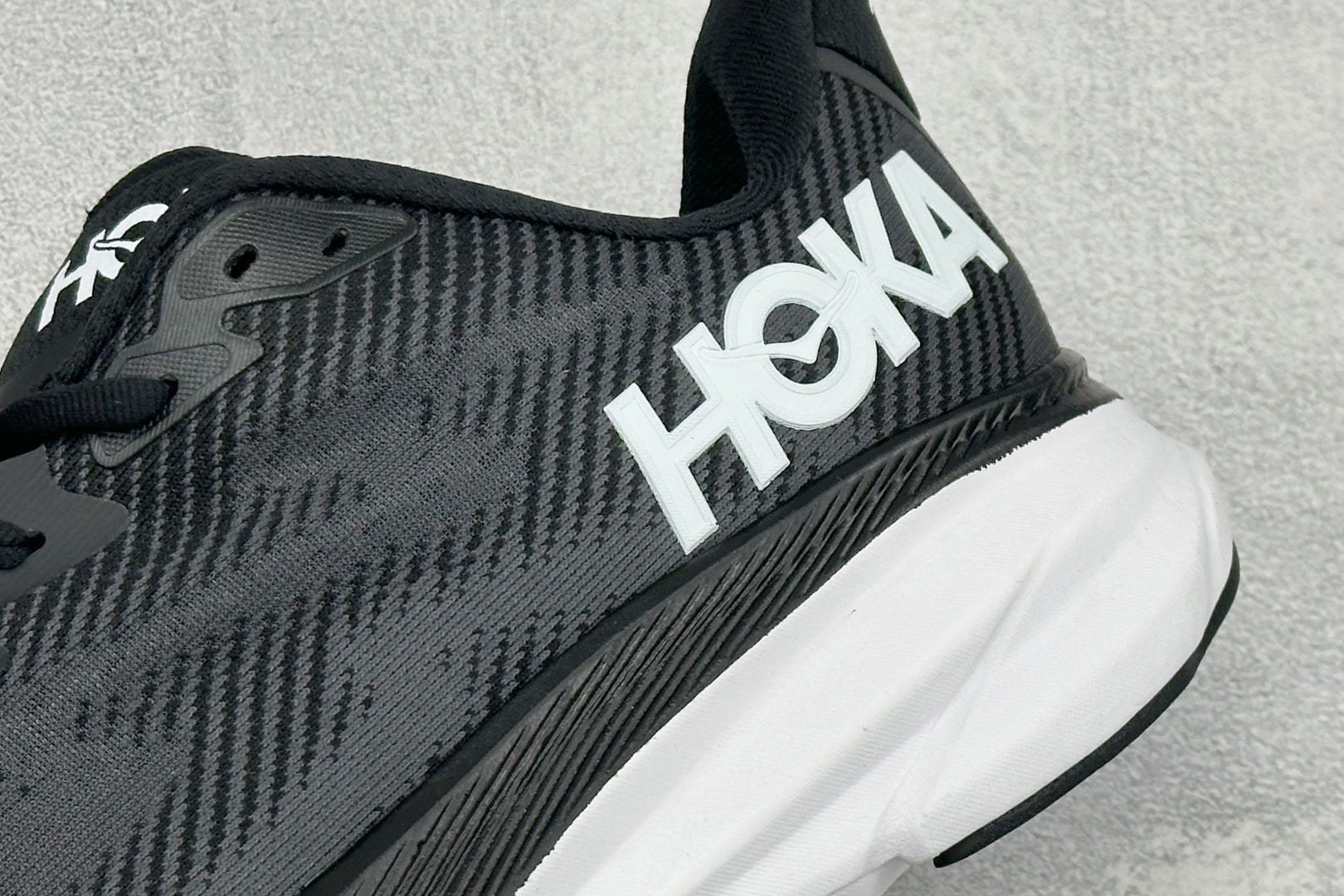 HOKA Clifton 9 Black