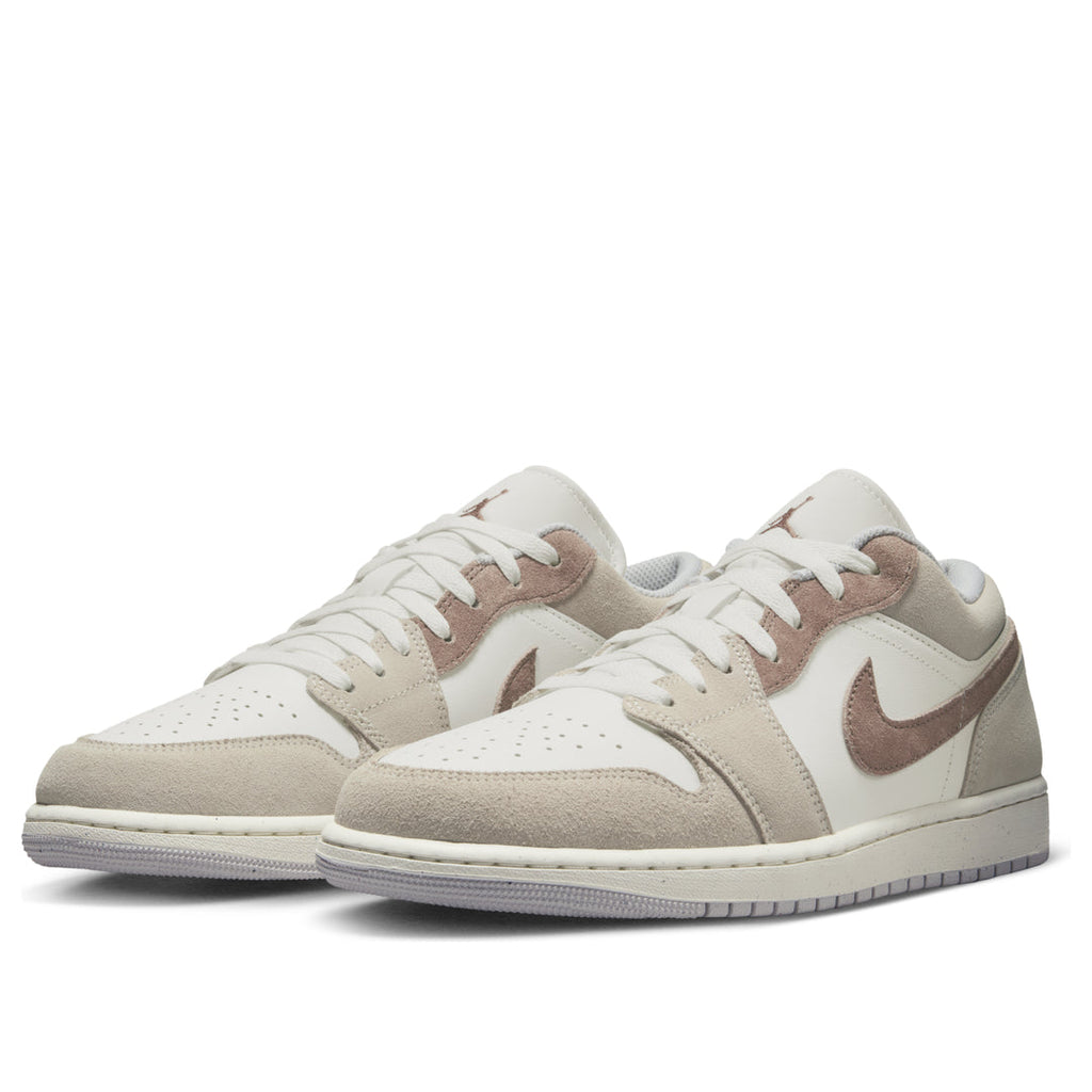 Air Jordan 1 Low SE 'Legend Light Brown'