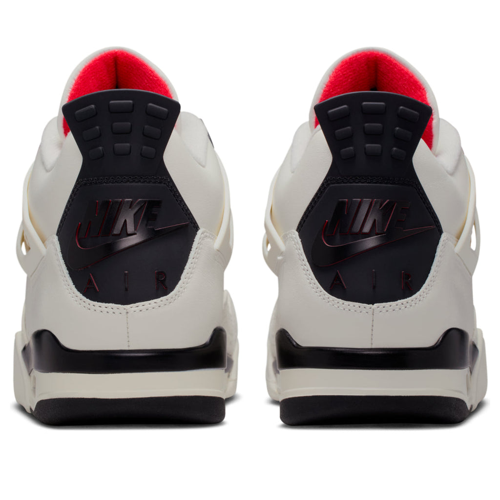 Air Jordan 4 'Flight Club'