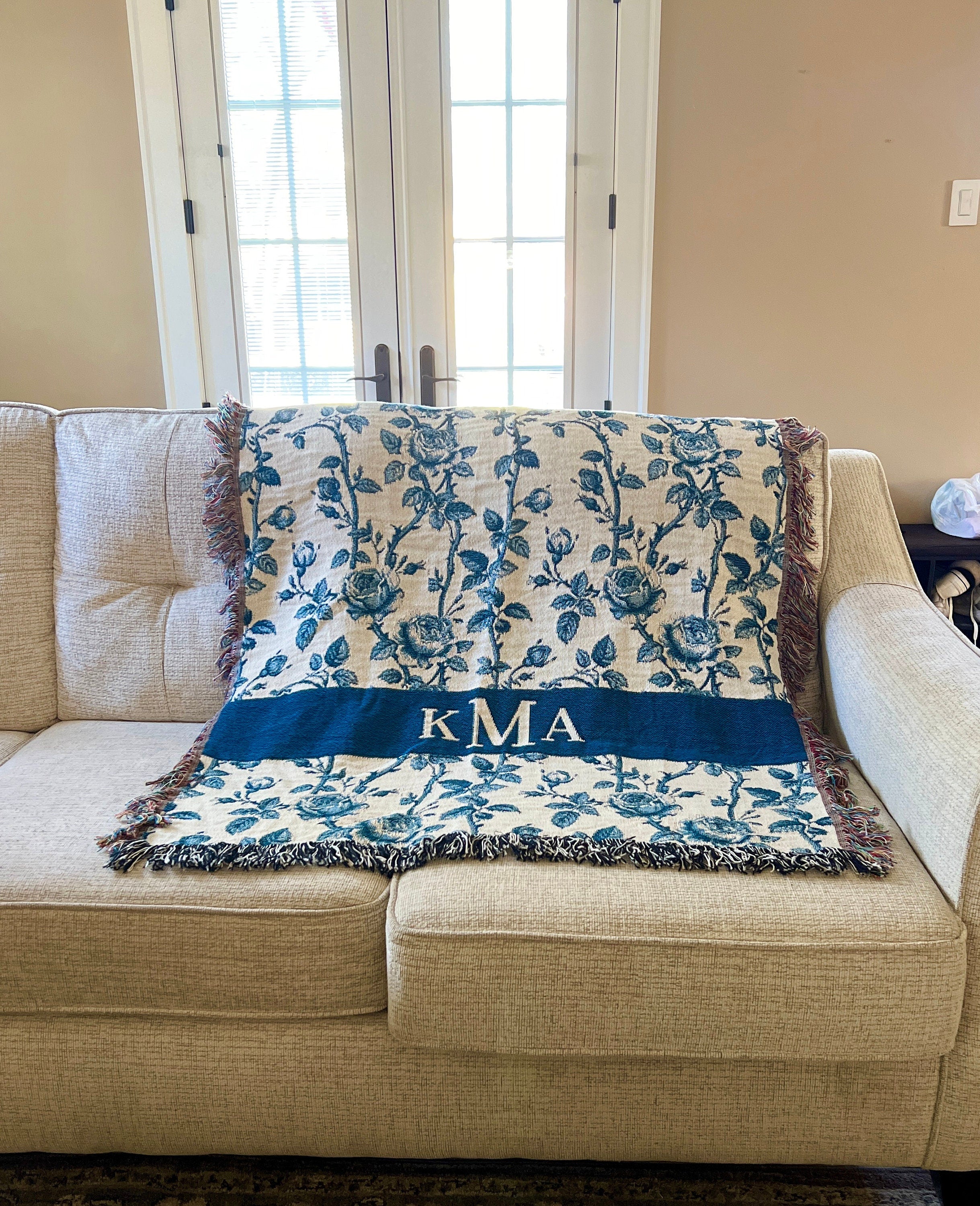 Blue Toile Throw Blanket Blue White Chinoiserie Floral Bedding Gift for Mom Wife Grandmother Traditional French Country Rococo Aesthetic