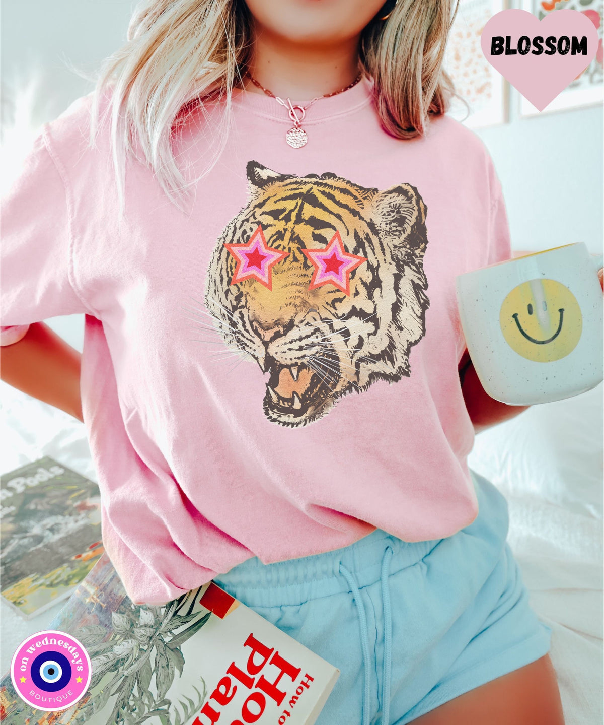 Tiger Graphic Tee, Oversized Shirt for Women, Tiger Face Shirt, Gift for Her, Trendy Women's Shirt, Retro Graphic Tshirt for Women