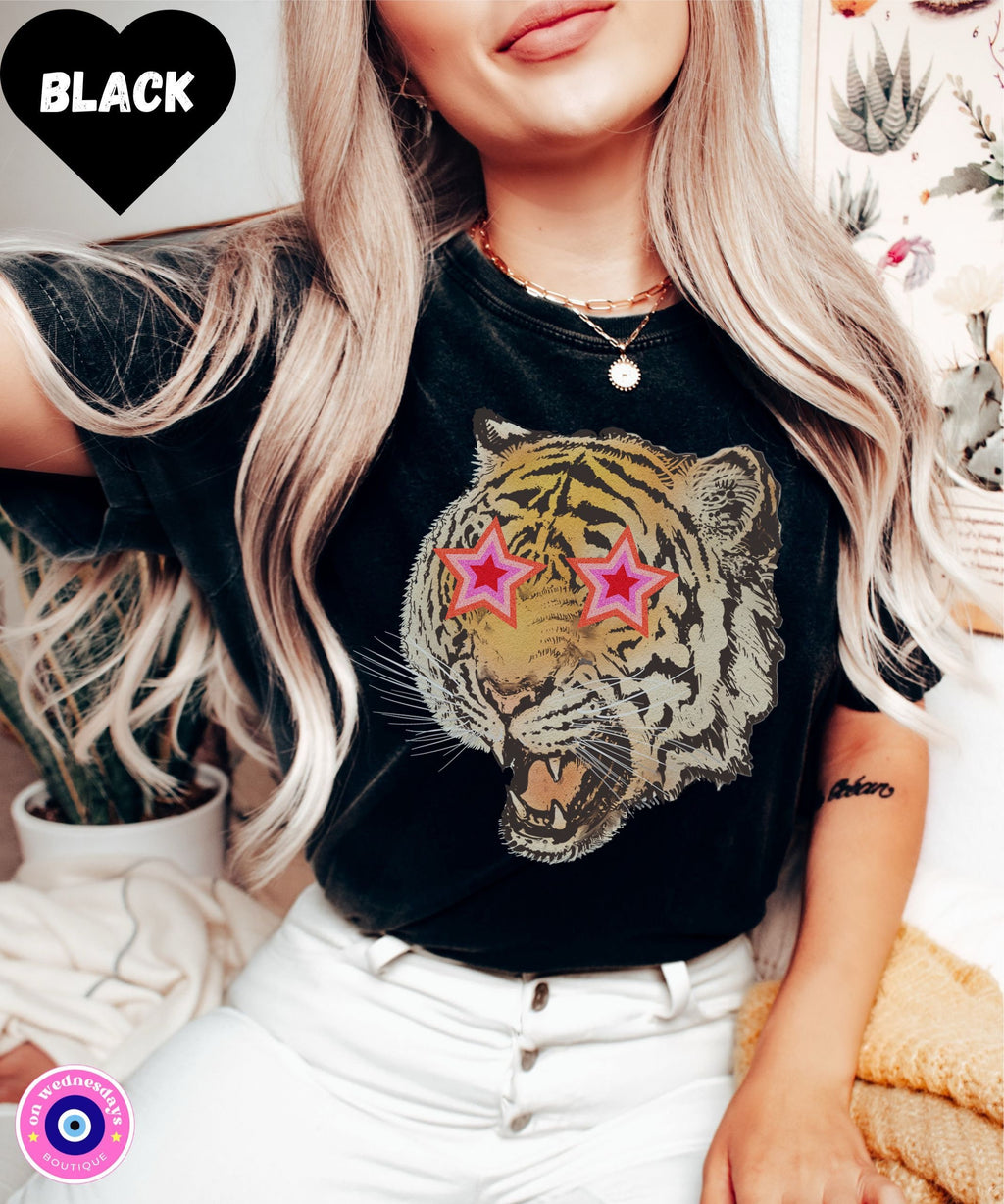 Tiger Graphic Tee, Oversized Shirt for Women, Tiger Face Shirt, Gift for Her, Trendy Women's Shirt, Retro Graphic Tshirt for Women