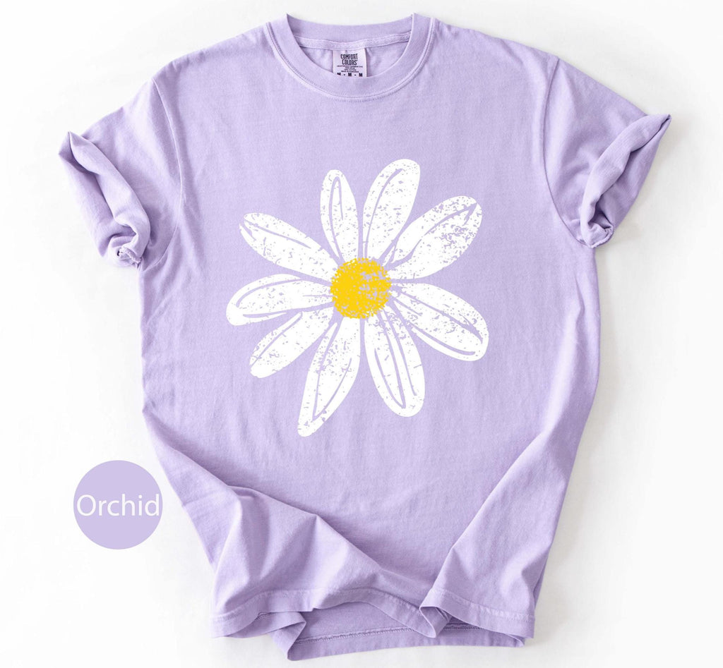 Daisy Shirt gift for Women Retro Floral Graphic Tee, Flower Print Comfort Colors T-Shirt