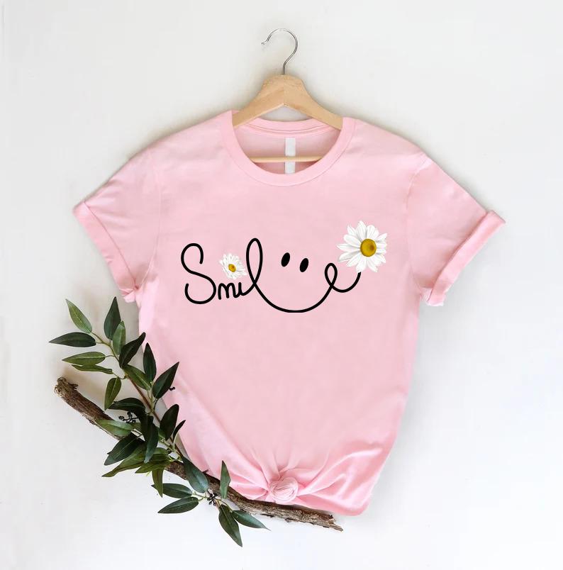 Daisy Smile Face Shirt,Daisy Flower Smile Tshirt, Summer Women Gift Tee,Daisy Women's T shirt, Floral Gift For Women,Mom Trendy Flower Shirt