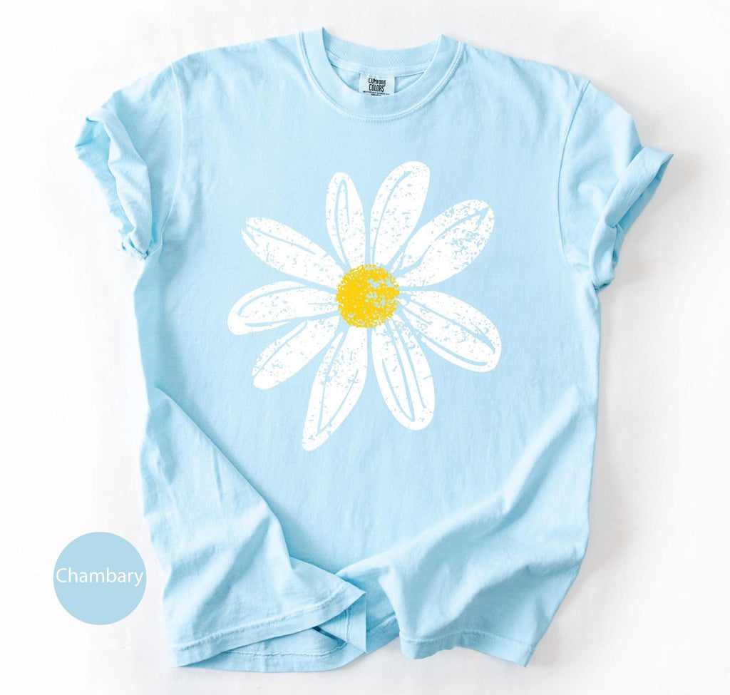 Daisy Shirt gift for Women Retro Floral Graphic Tee, Flower Print Comfort Colors T-Shirt