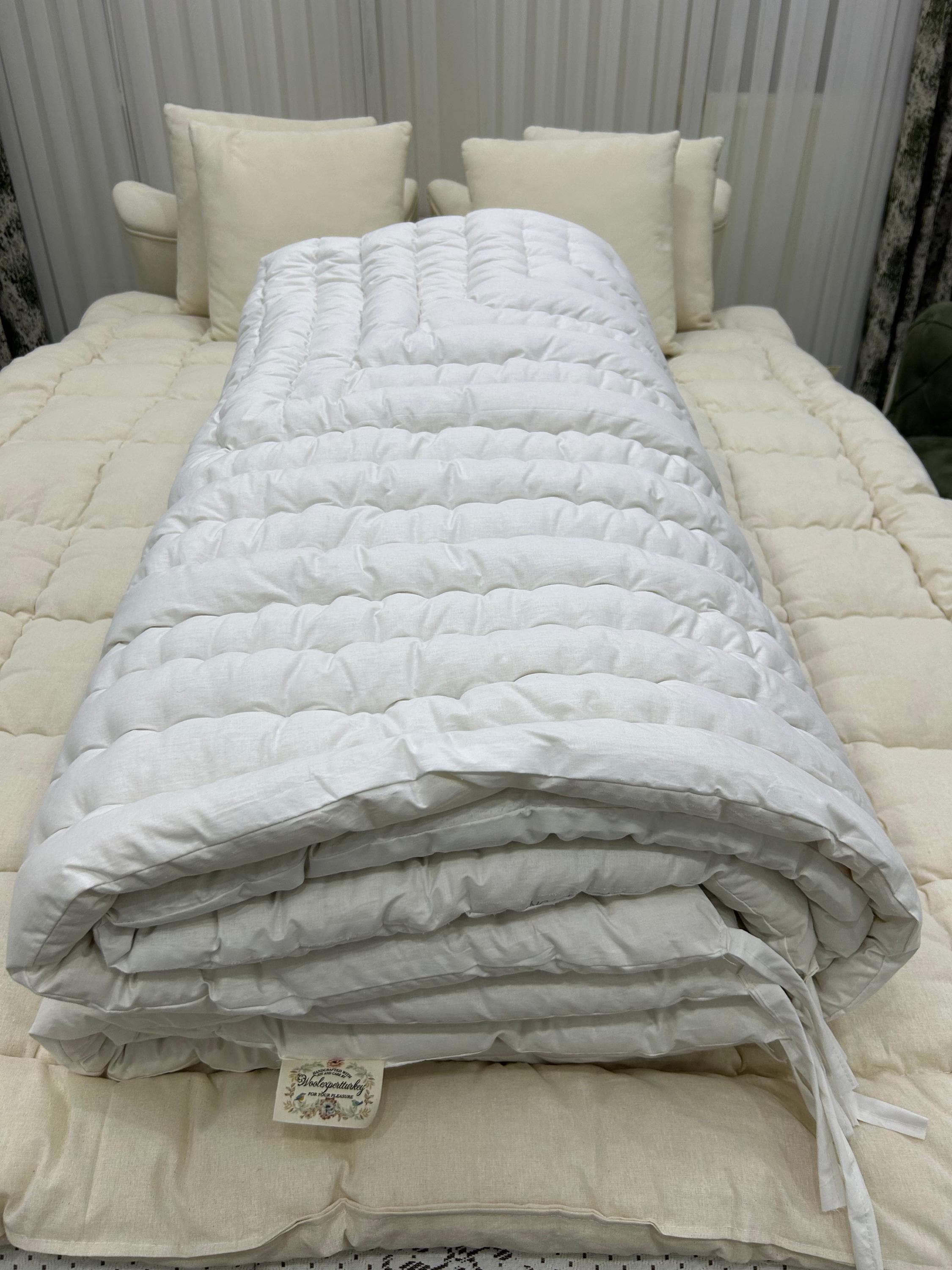 100% Natural WOOL QUILT/ Handmade Stitched Duvet/ Odorless Handcrafted Quilt/ Unpainted Vintage Quilt/ Customizable All Sizes You Want