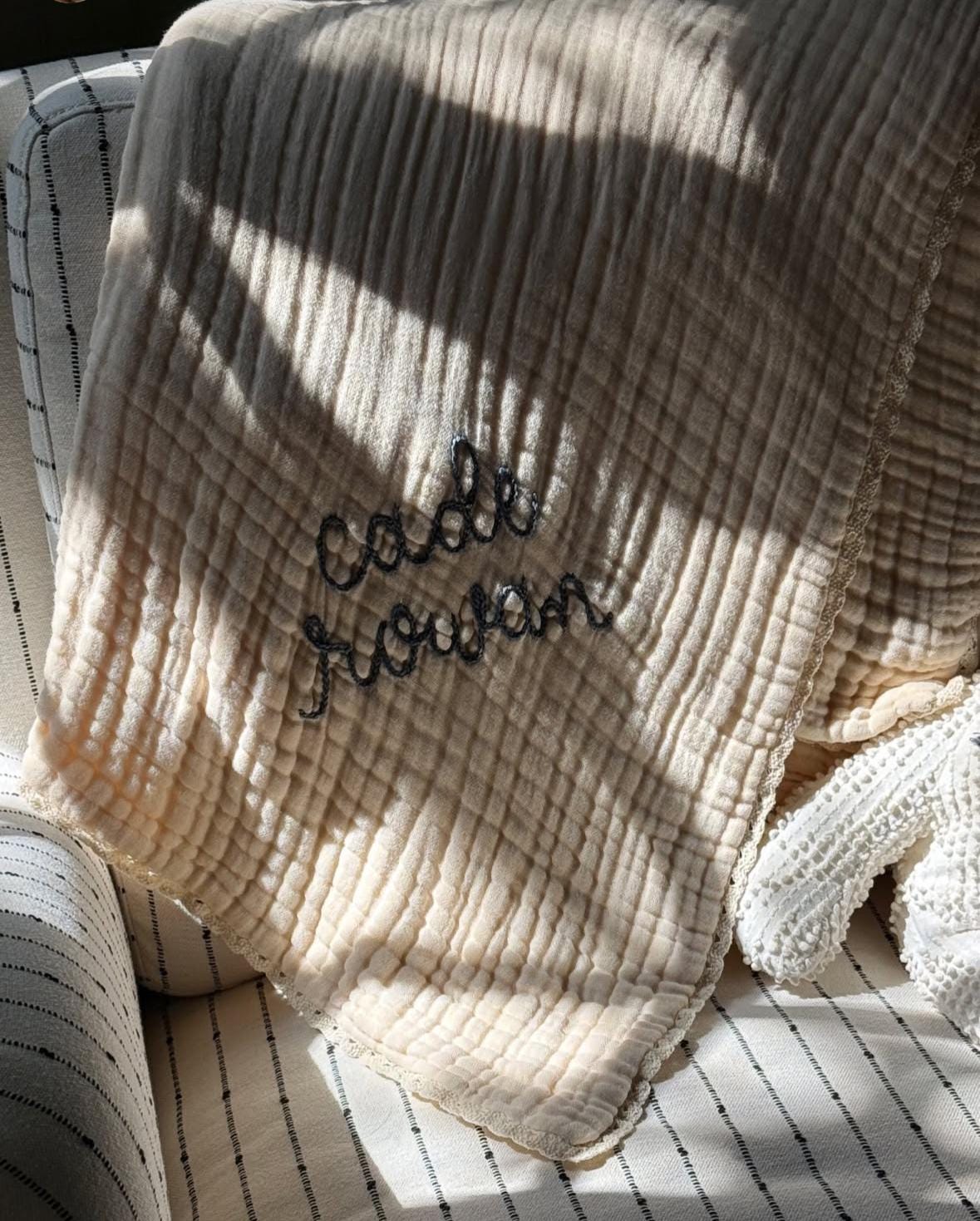 PRE-ORDER 9-Layer Muslin Quilt with hand embroidery - baby blanket , crib quilt, toddler, embroidered name