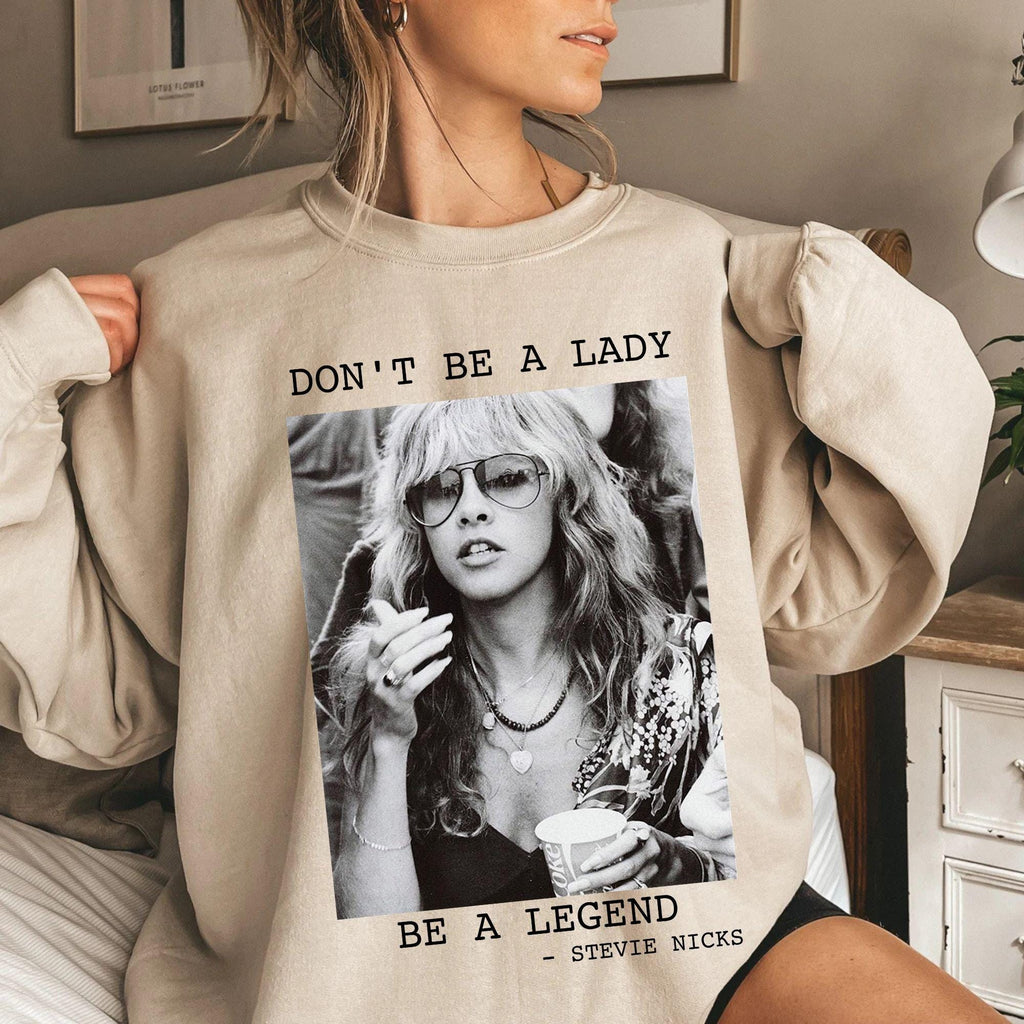 Comfort Colors® Steevie Nicks T-Shirt Don't Be A Lady Be A Legend Shirt Steevie Nicks Retro T-Shirt