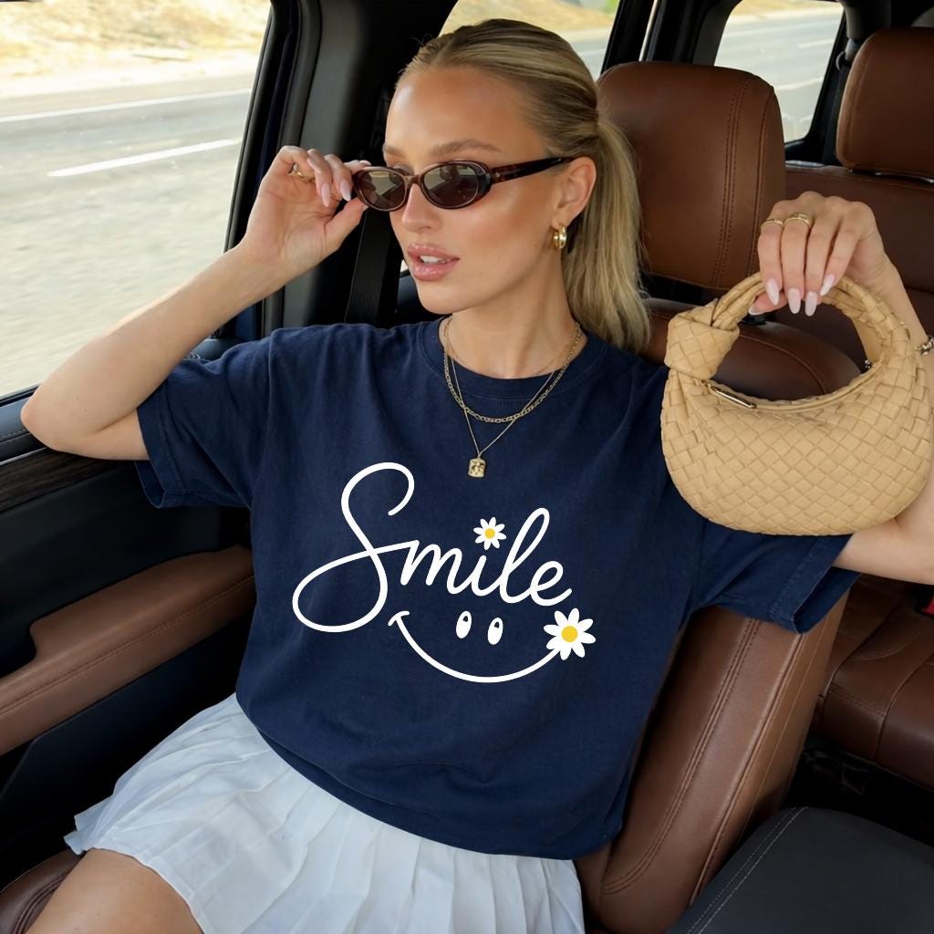 Smiley Daisy Shirt, Comfort Colors Women Tee, Cute Smile Flower Shirt, Trendy Floral Tee, Positive Vibes Shirt, Gift for Her