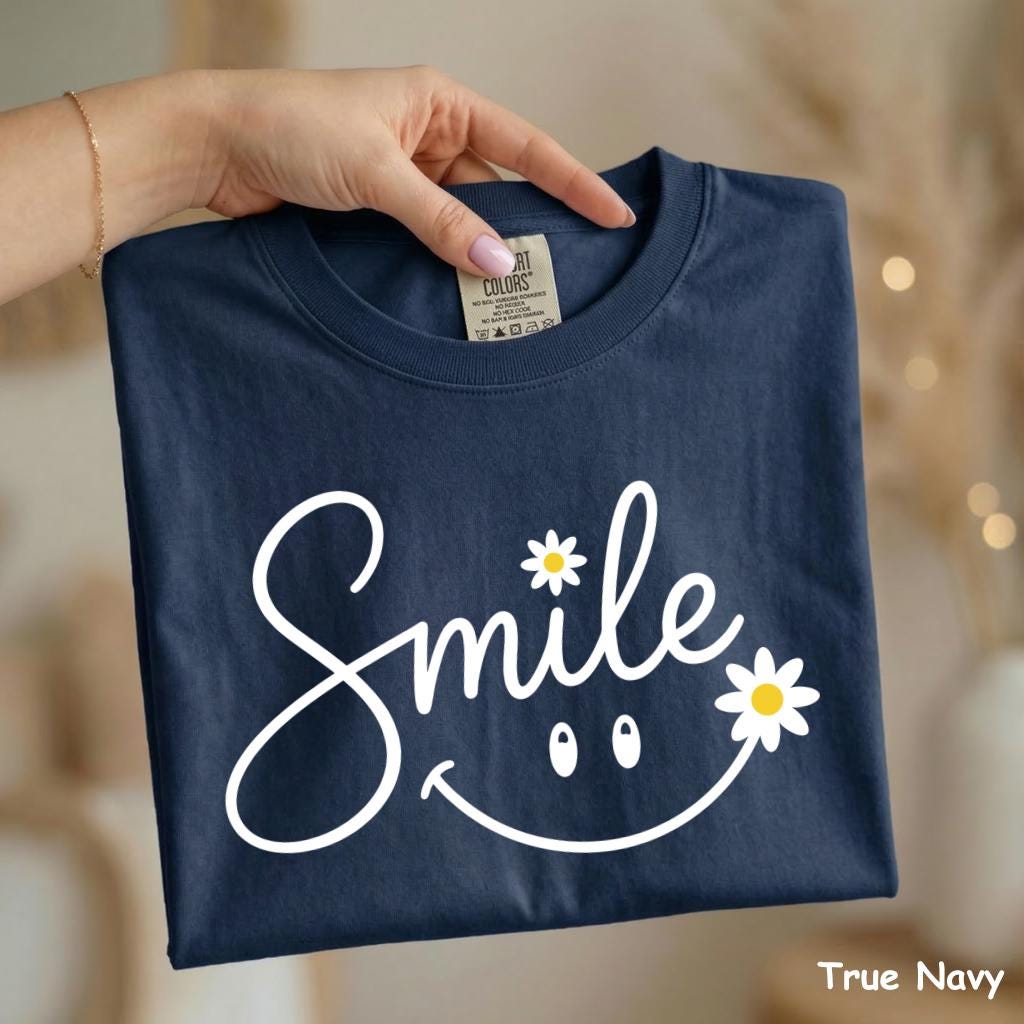 Smiley Daisy Shirt, Comfort Colors Women Tee, Cute Smile Flower Shirt, Trendy Floral Tee, Positive Vibes Shirt, Gift for Her