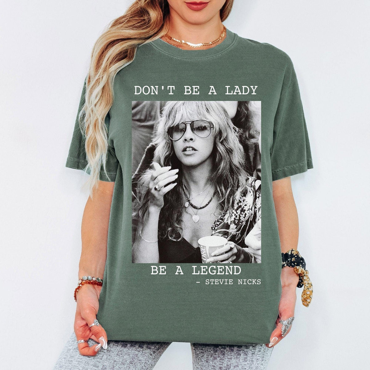 Comfort Colors® Steevie Nicks T-Shirt Don't Be A Lady Be A Legend Shirt Steevie Nicks Retro T-Shirt